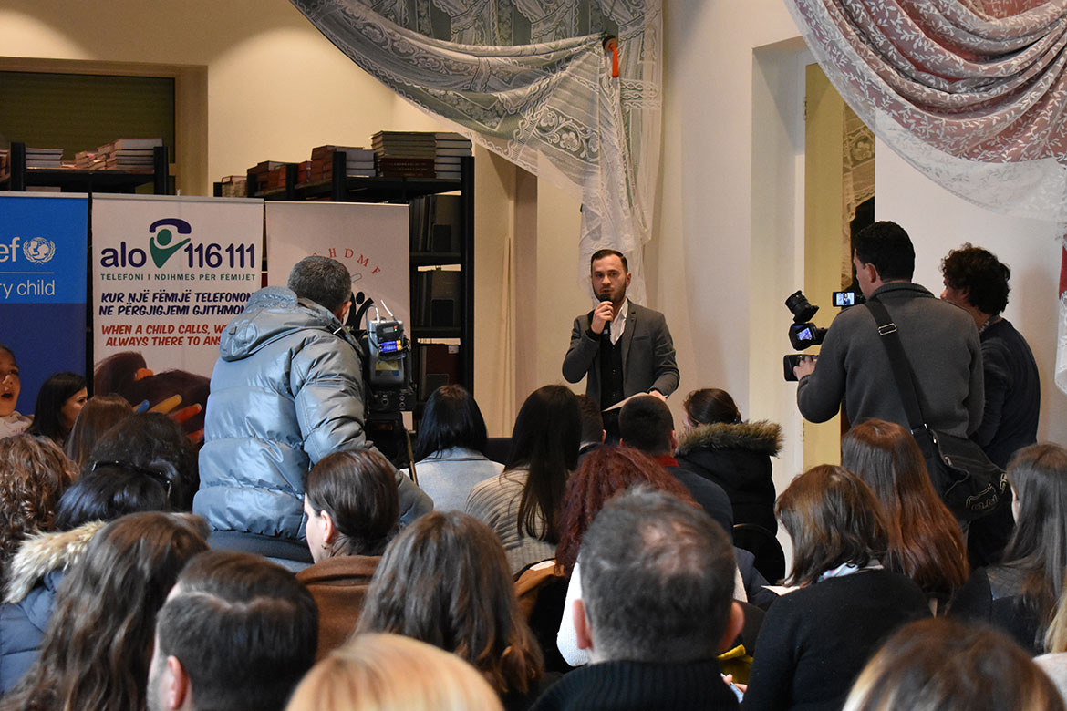 ALO 116-111: 700.000 telefonata nga...